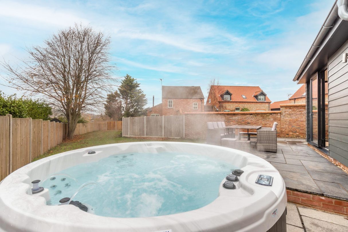 Hot tub and garden of Crimond House in Cromer. 