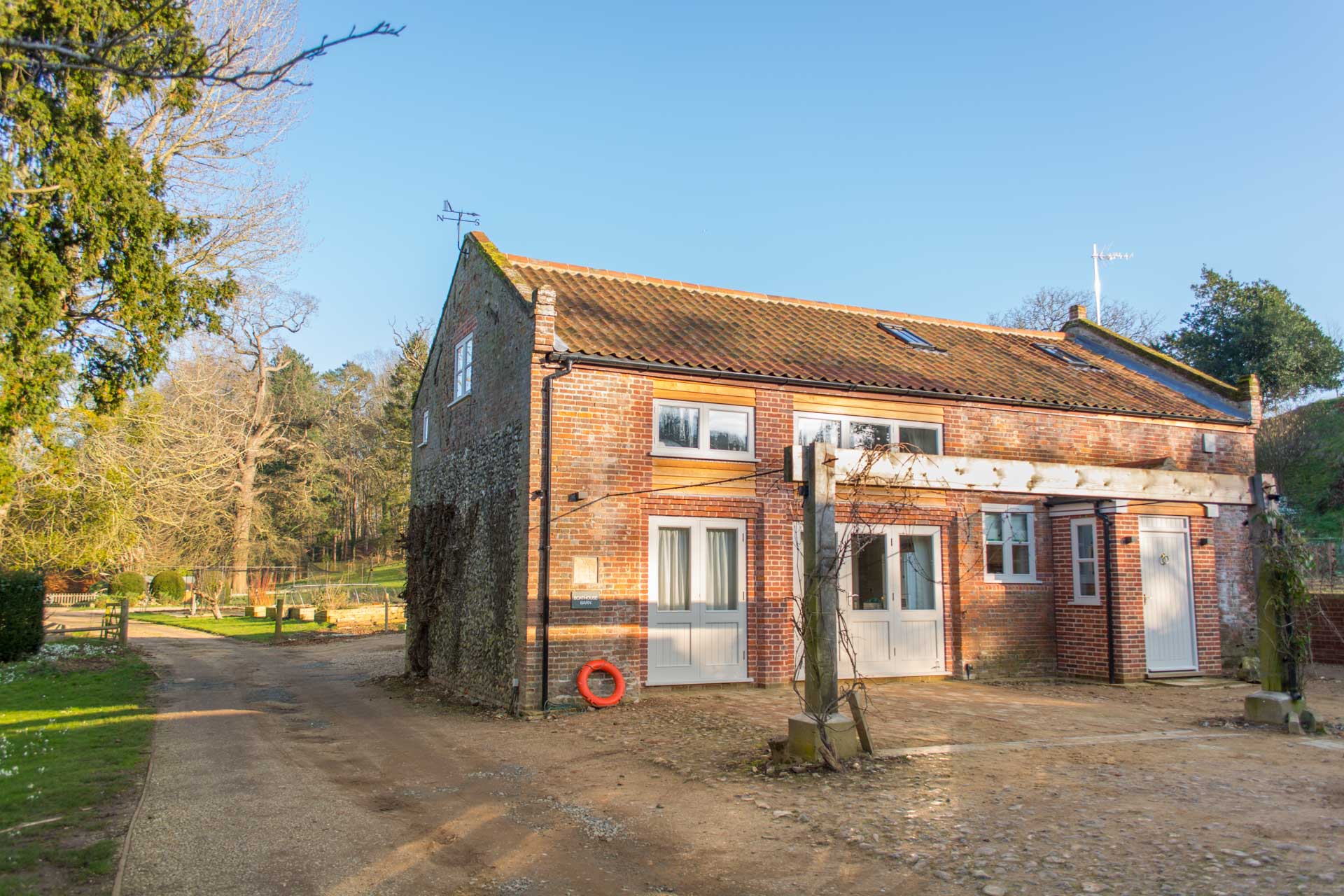 Outside shot of Boathouse barn on a sunny day.